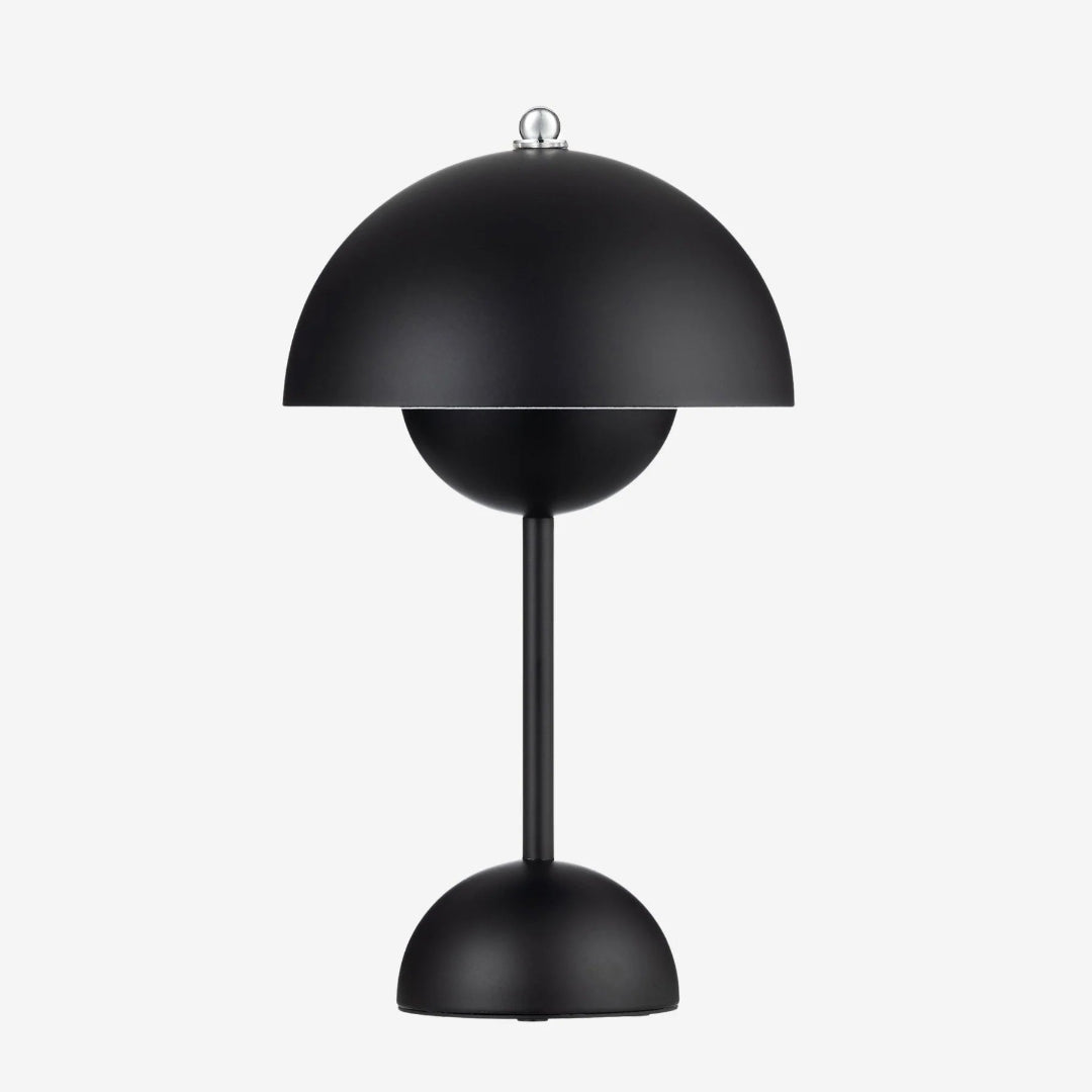 Bordslampa - Kupolformad lampskärm och rundad bas