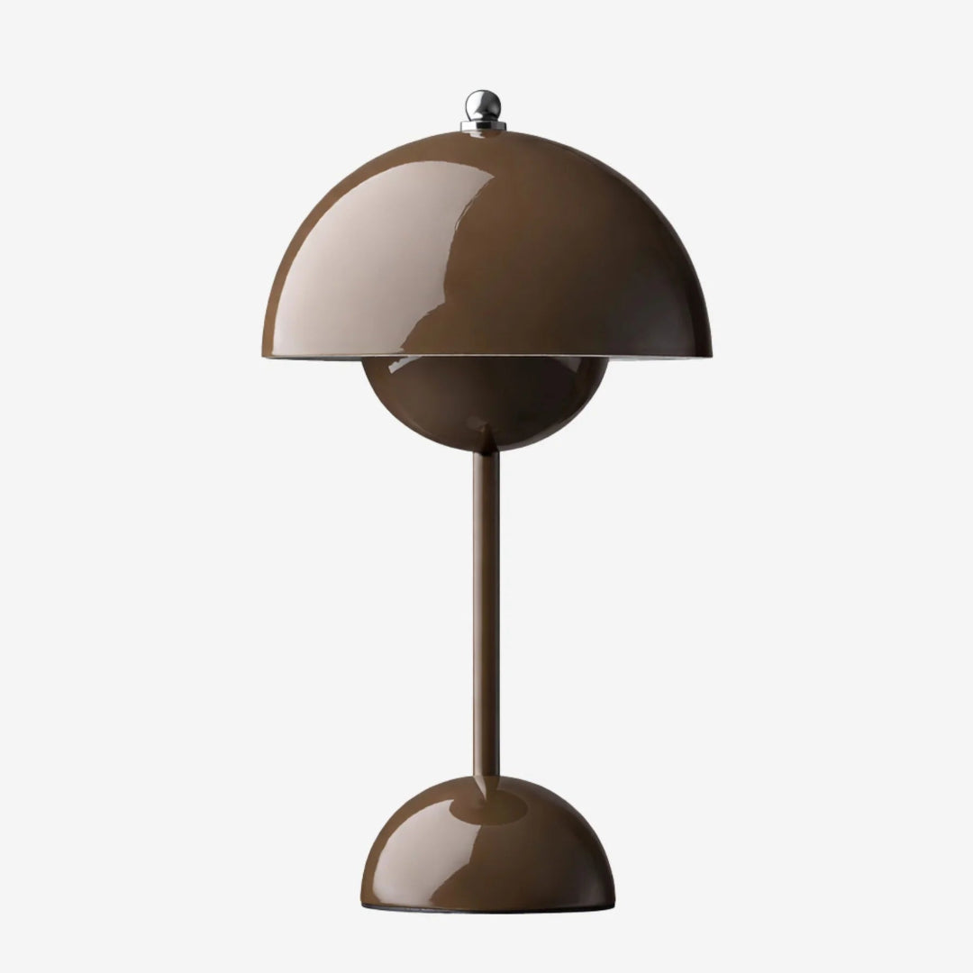 Bordslampa - Kupolformad lampskärm och rundad bas