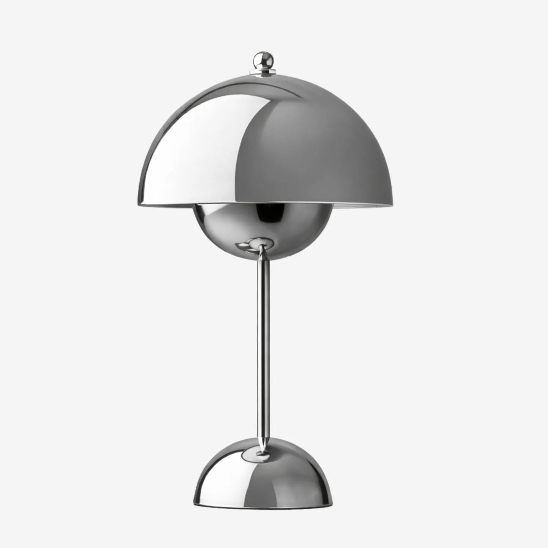 Bordslampa - Kupolformad lampskärm och rundad bas