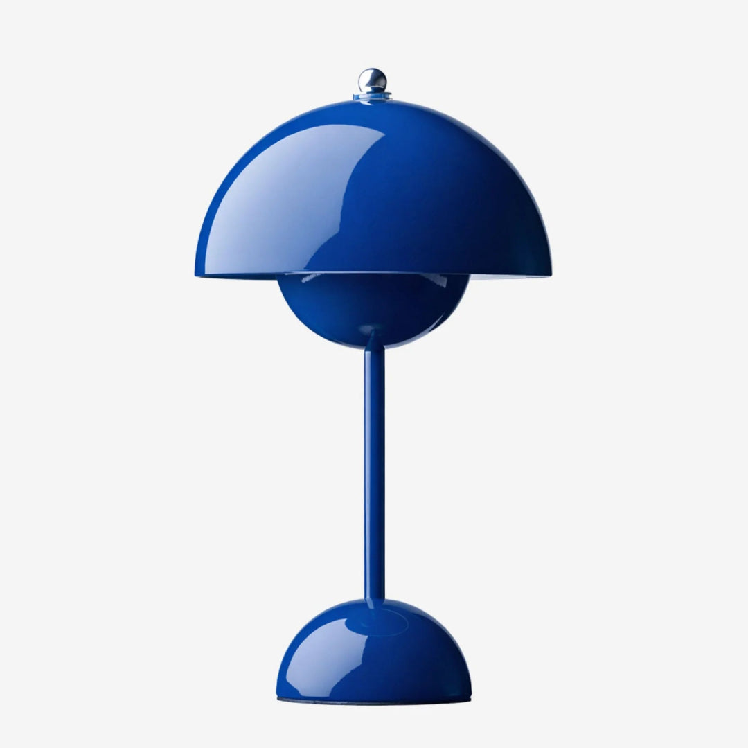 Bordslampa - Kupolformad lampskärm och rundad bas