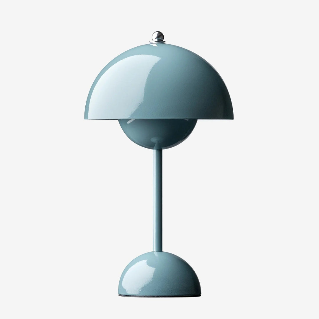 Bordslampa - Kupolformad lampskärm och rundad bas
