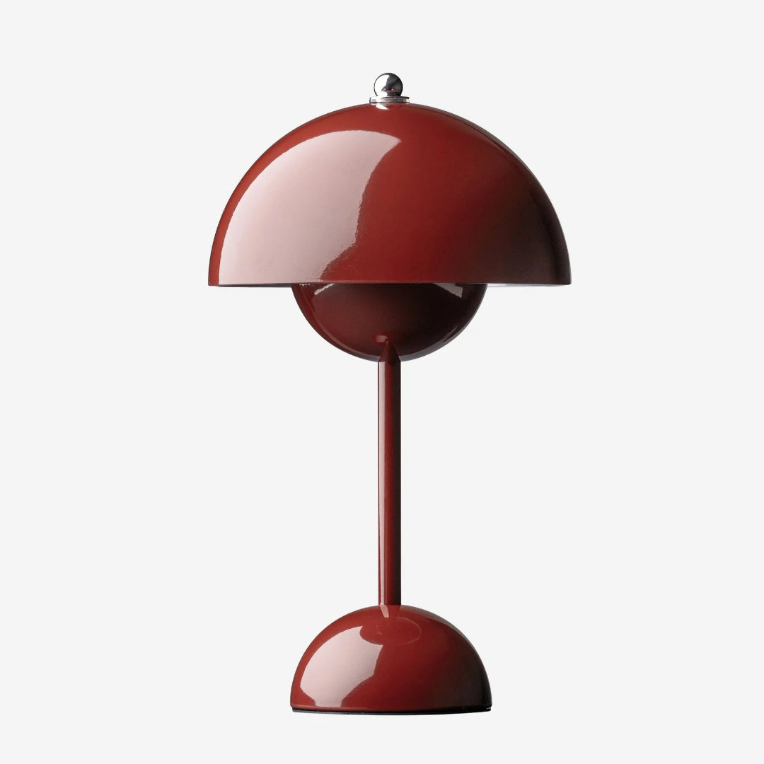 Bordslampa - Kupolformad lampskärm och rundad bas
