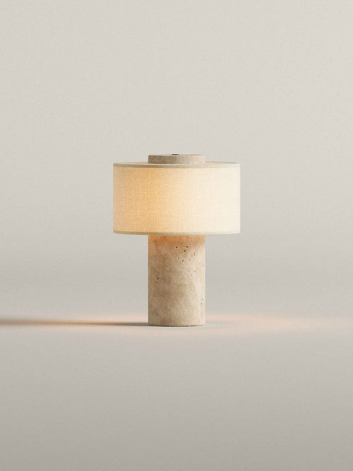 Bordslampa i travertin - Cylindrisk bas med trumskärm