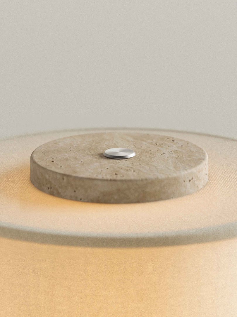 Bordslampa i travertin - Cylindrisk bas med trumskärm