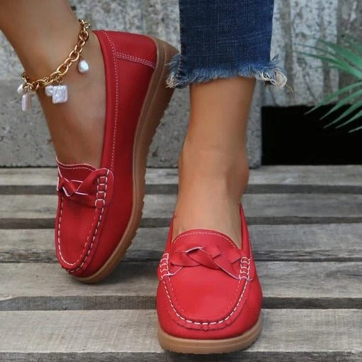 Damloafers utan snörning - Platt mockasinstil med flätad rem