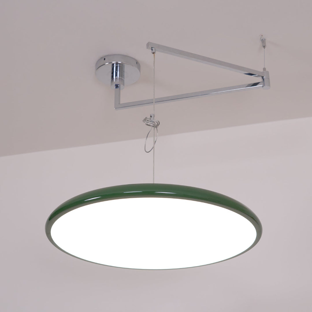 LED-pendellampa – Platt skiva med svängarm