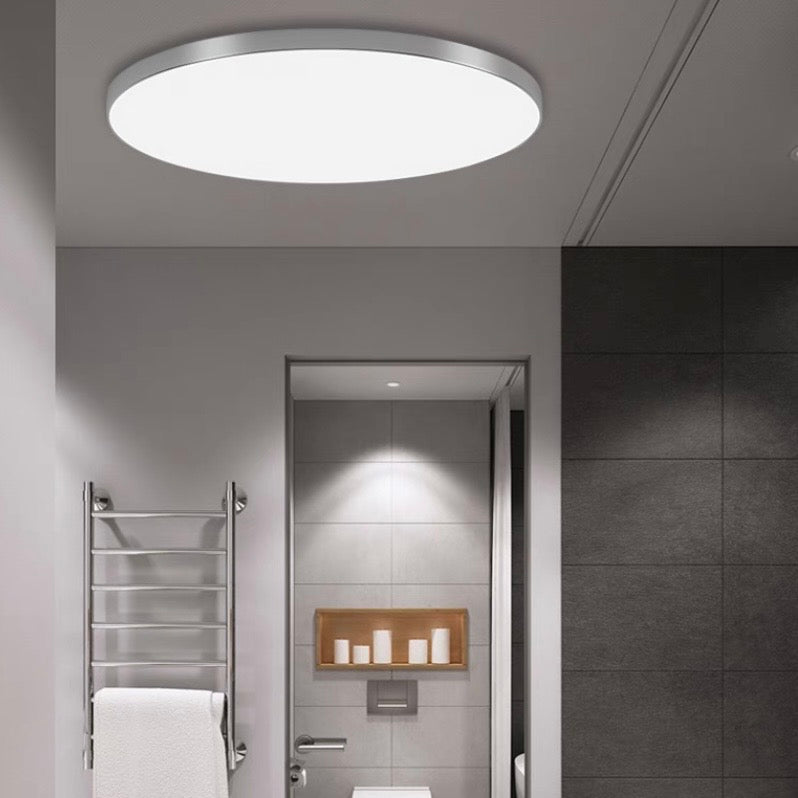LED-taklampa för utanpåliggande montering - Rund, slimmad panel med metallkant