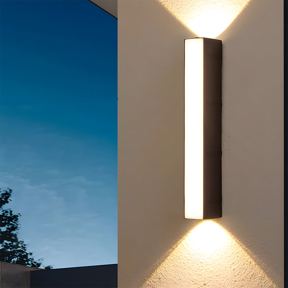 LED-vägglampa - Vertikal rektangulär stav med upp- och nedåtriktat ljus