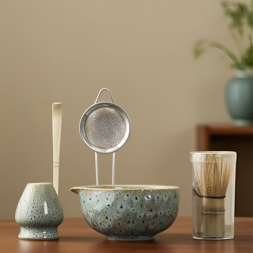 Matcha-teset – keramisk skål och bambuvisp