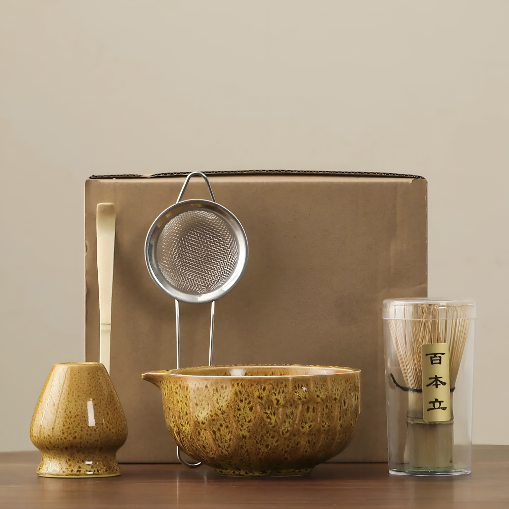 Matcha-teset – keramisk skål och bambuvisp