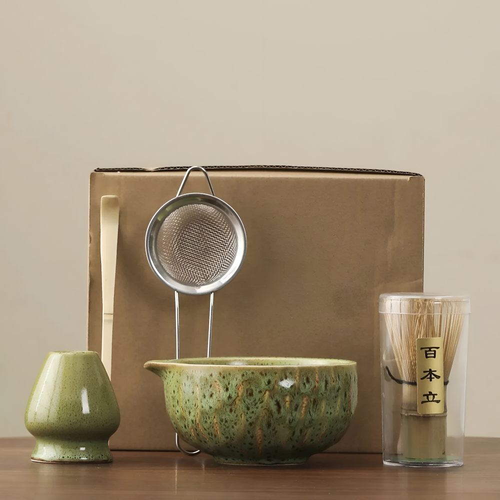 Matcha-teset – keramisk skål och bambuvisp