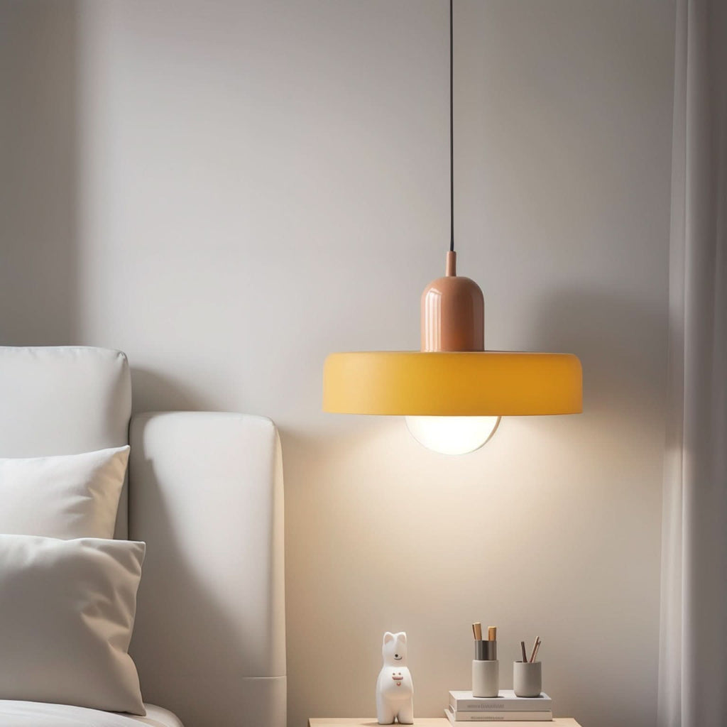 Pendellampa med tvåfärgad glasskärm - Platt skivform med synlig globlampa
