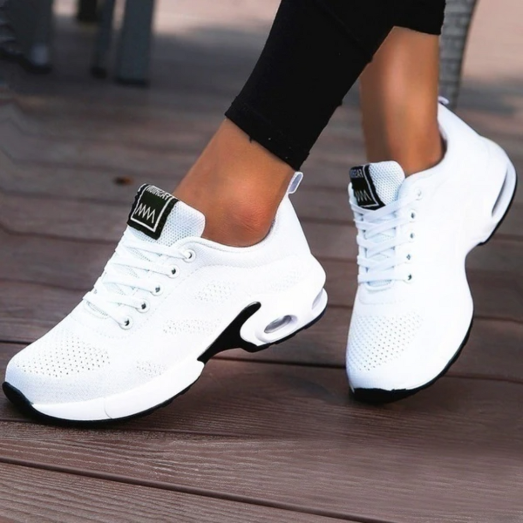 Sneakers för dam med snörning – Stickad ovandel och platåsula