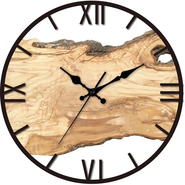 Väggklocka i trä - Rund urtavla med naturlig kant och metallram