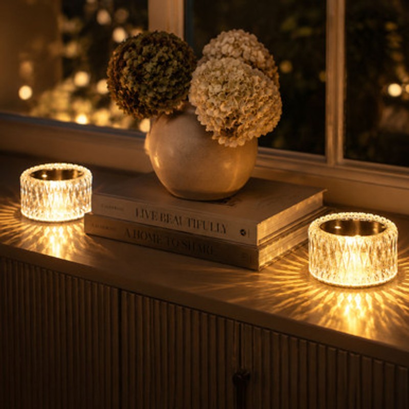 Bordslampa - Kristallinspirerad fasetterad kropp