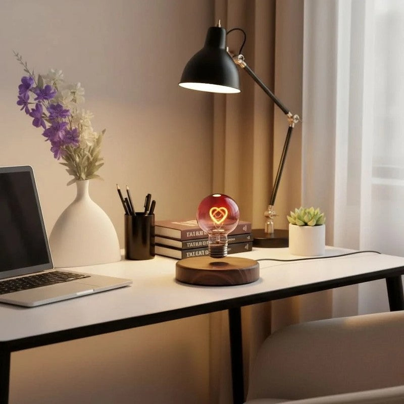 Bordslampa med magnetisk levitation - Hjärtdesign och regnbågsdesign