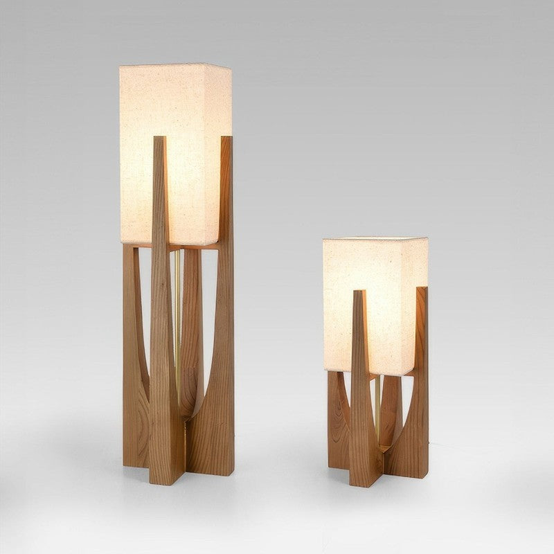 Golvlampa i japansk stil med vertikala trälameller