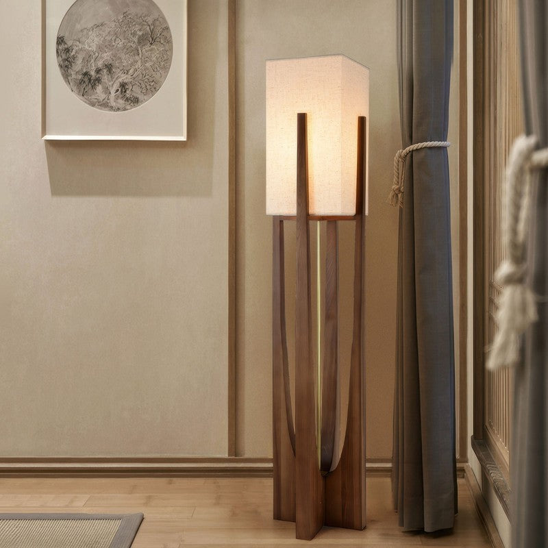 Golvlampa i japansk stil med vertikala trälameller