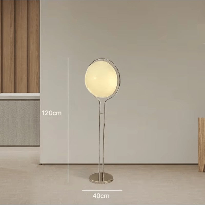 Golvlampa med sfärisk skärm