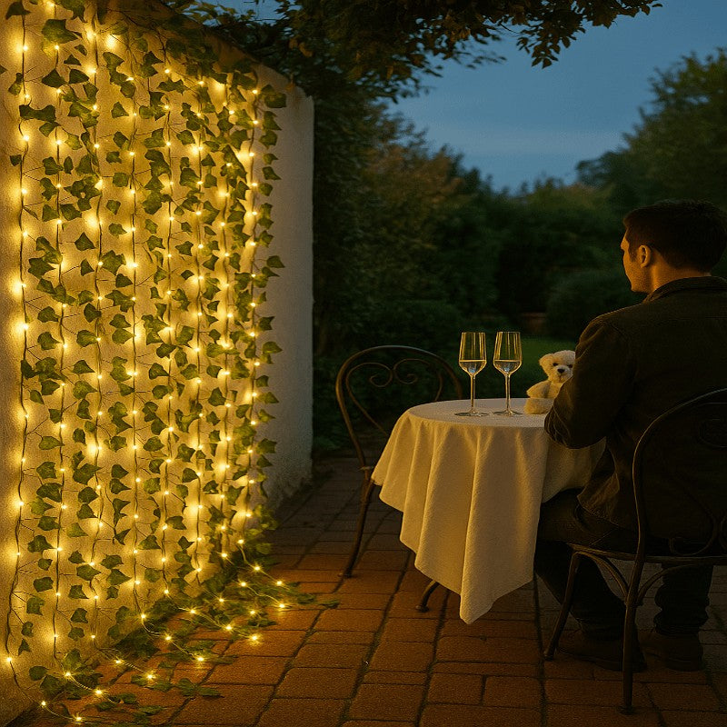 LED-ljusslinga med lövdekorationer