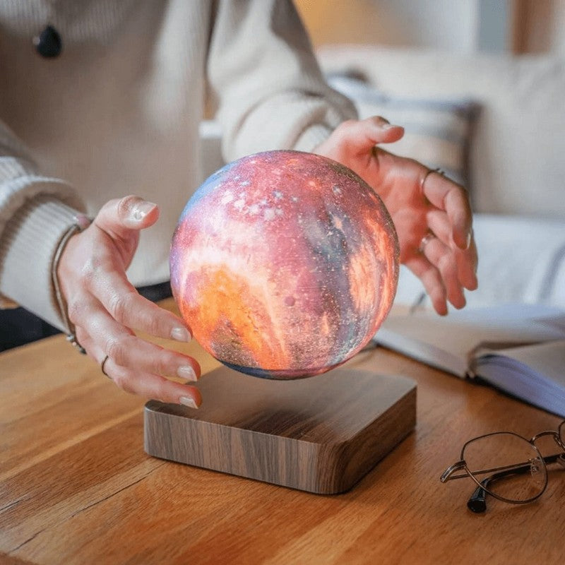 Levitande månlampa - Galaxmönster med roterande funktion
