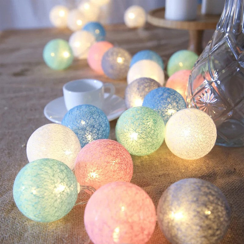 Ljusgarland med bomullsbollar - LED-belysning