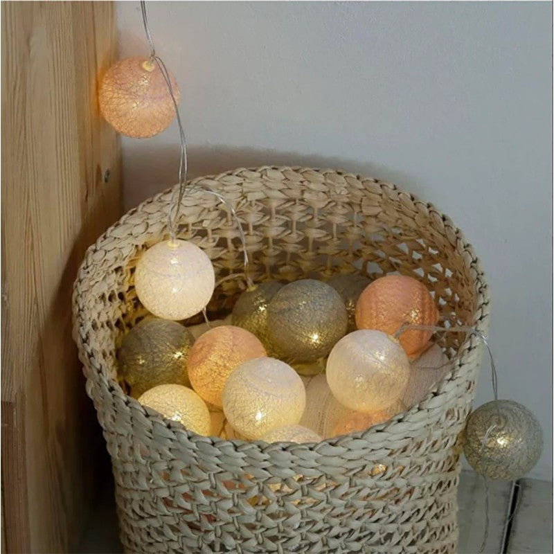 Ljusgarland med bomullsbollar - LED-belysning