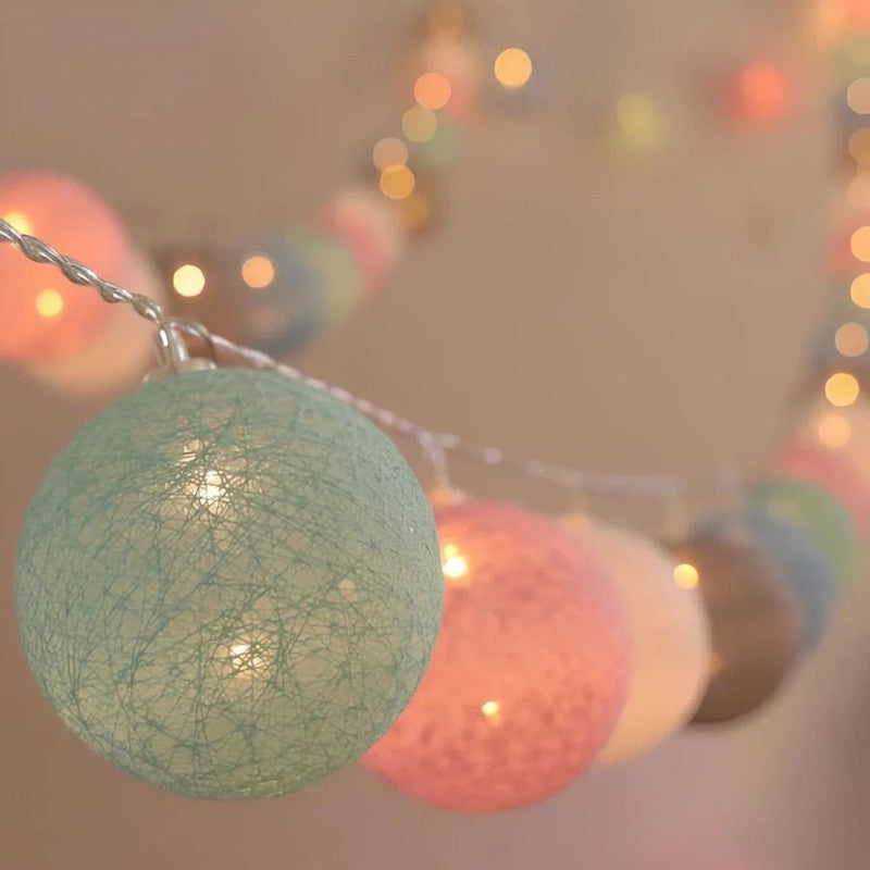 Ljusgarland med bomullsbollar - LED-belysning