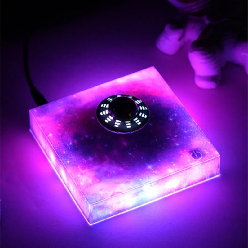 Nattlampa med magnetisk levitation - Rymdskepp-modul