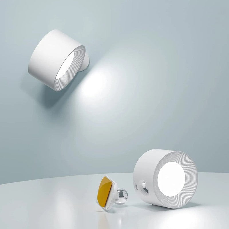 Trådlös vägglampa med 360° roterbar armatur