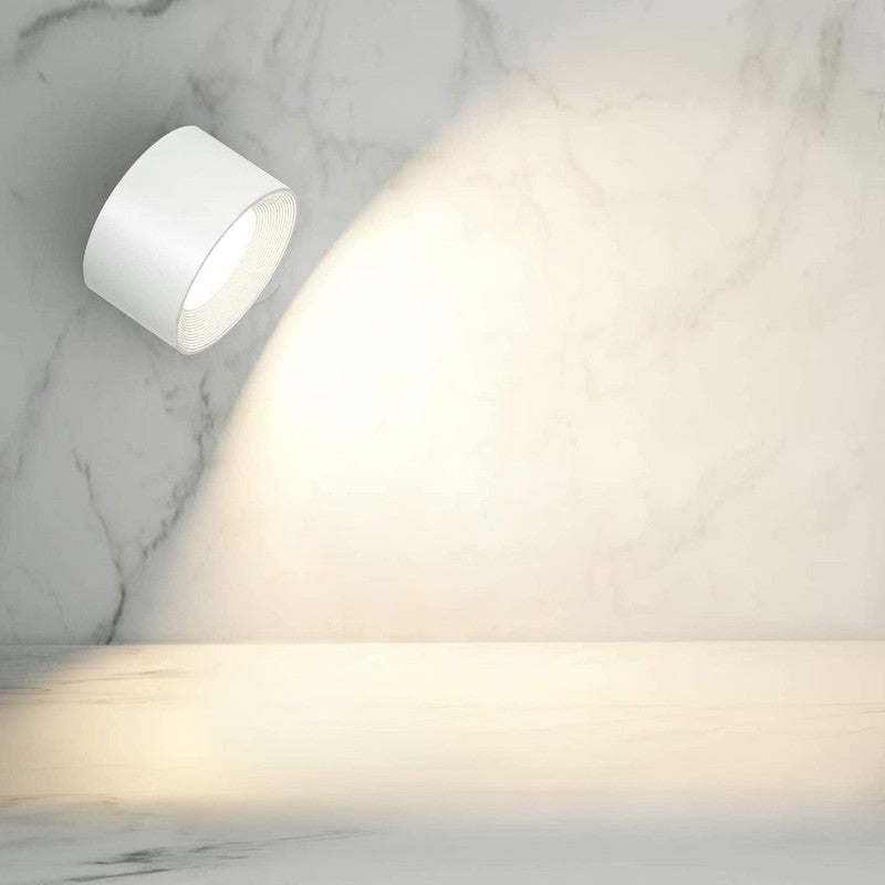 Trådlös vägglampa med 360° roterbar armatur
