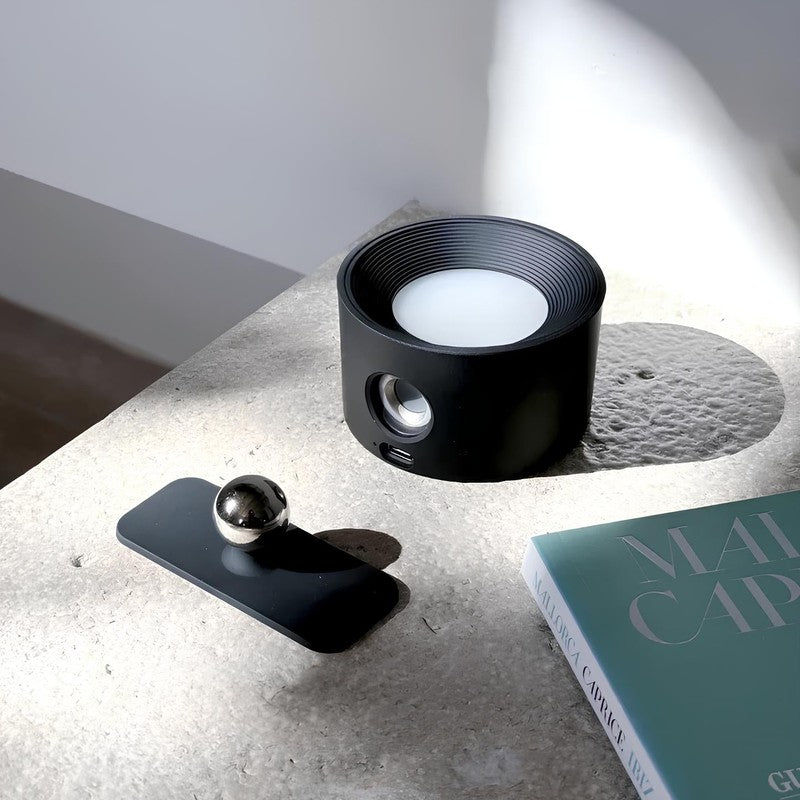 Trådlös vägglampa med 360° roterbar armatur