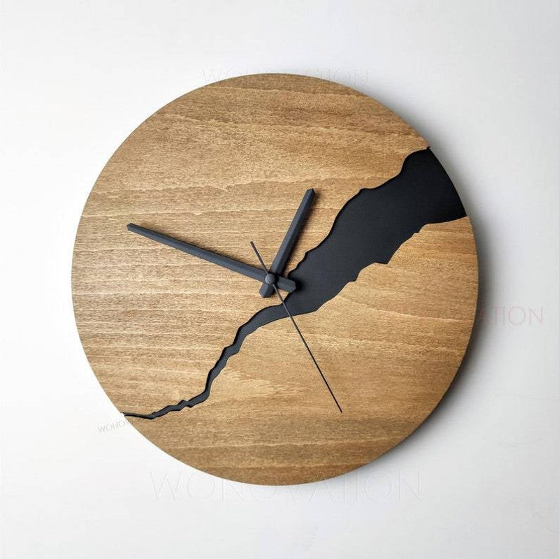 Väggklocka - Rund form med sprickelement