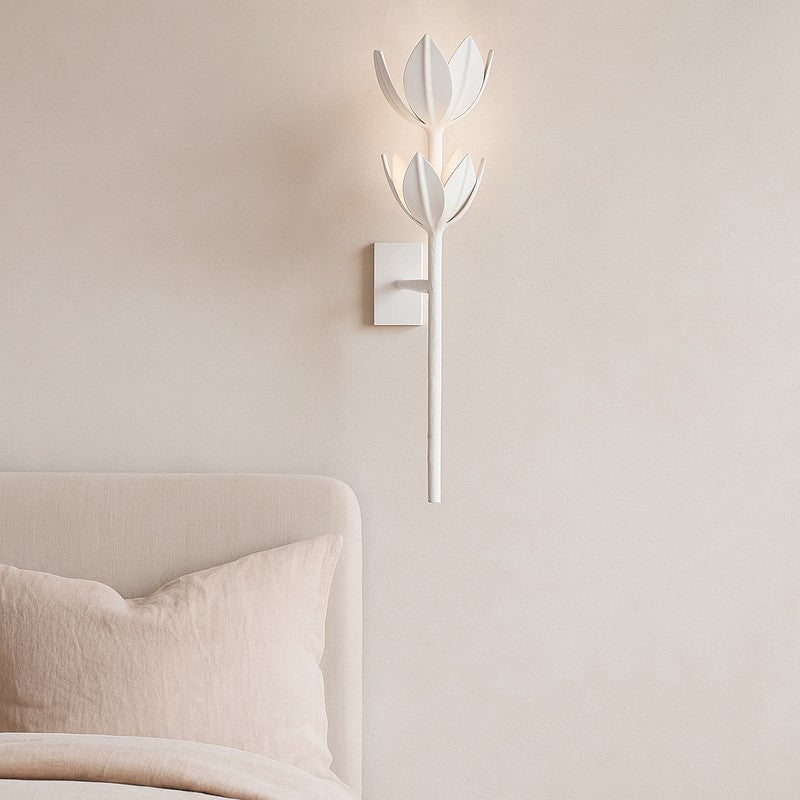 Vägglampa med tulpaninspirerad