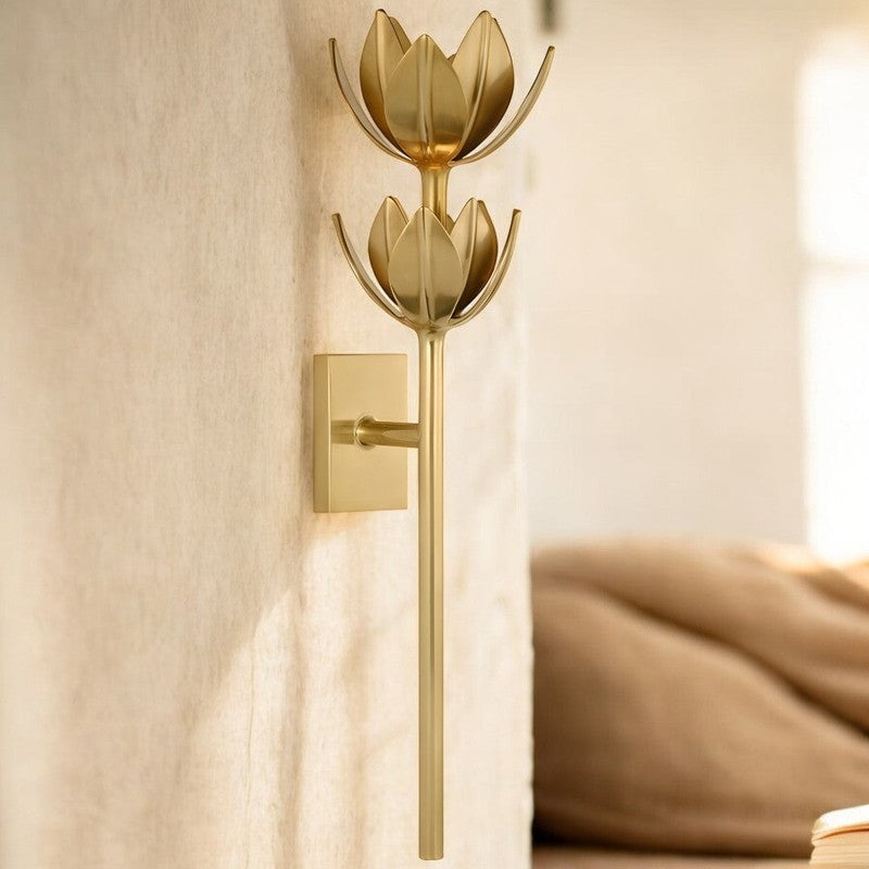 Vägglampa med tulpaninspirerad