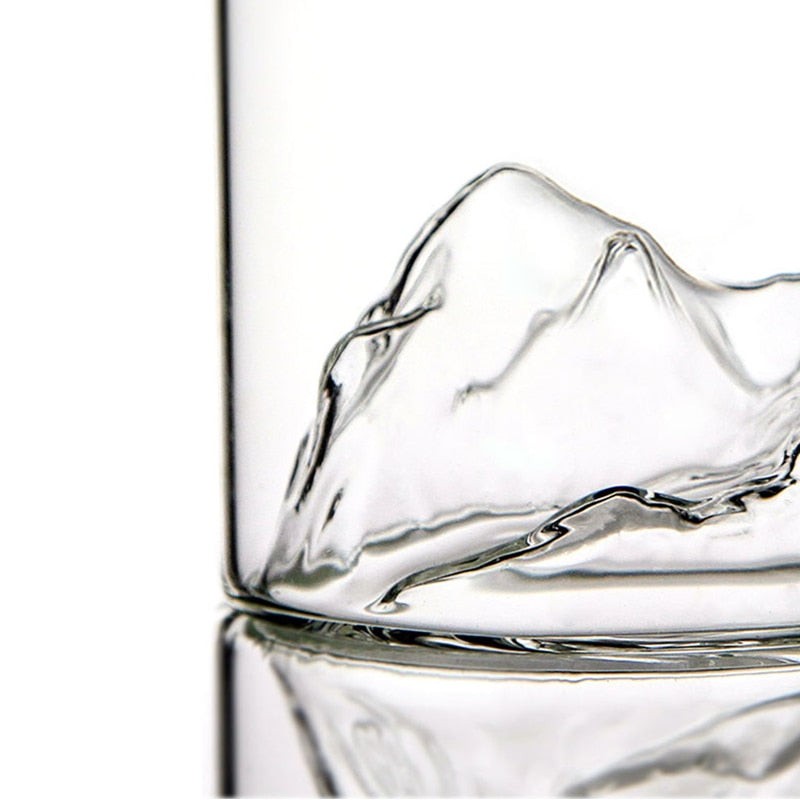Whiskyglas - Minimalistisk med bergsrelief